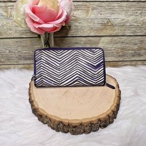 Thirty One Purple White Zig Zag Print Nylon Zip Around Clutch Accordion Wallet